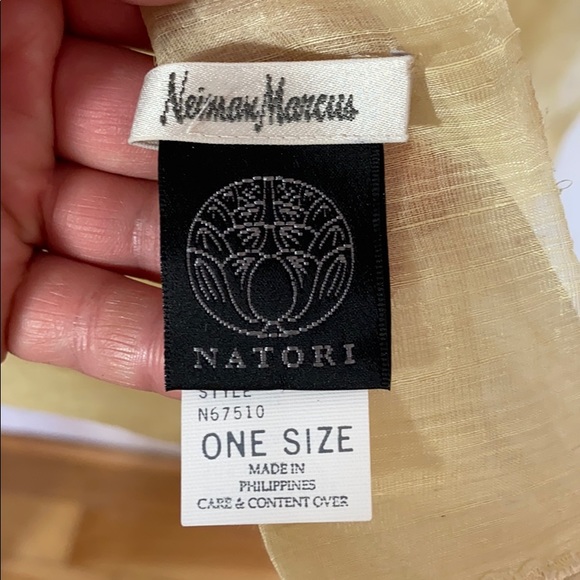 NWOT Golden Cream NATORI Neiman Marcus Wrap - Picture 7 of 13